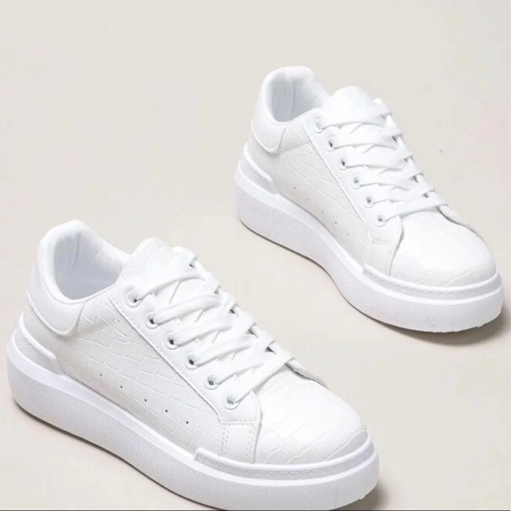 White chunky sneakers